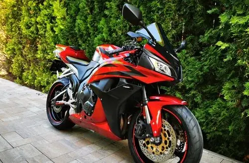 HONDA CBR 600 RR 