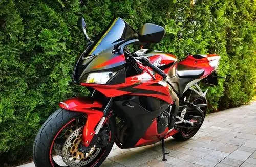 HONDA CBR 600 RR 