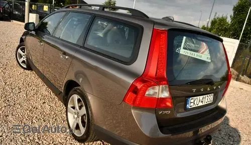 VOLVO V70 