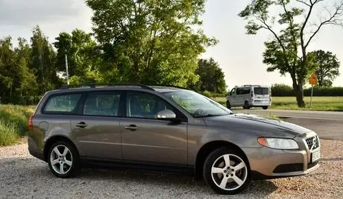 VOLVO V70 