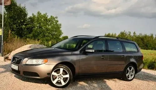 VOLVO V70 