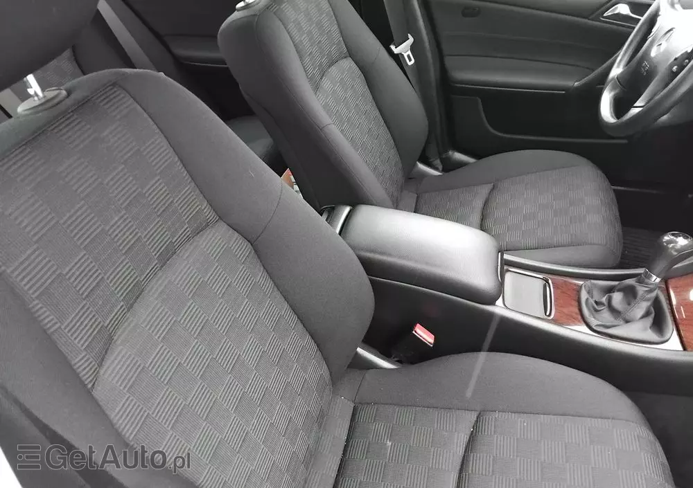 MERCEDES-BENZ Klasa C 180 Kompressor Elegance