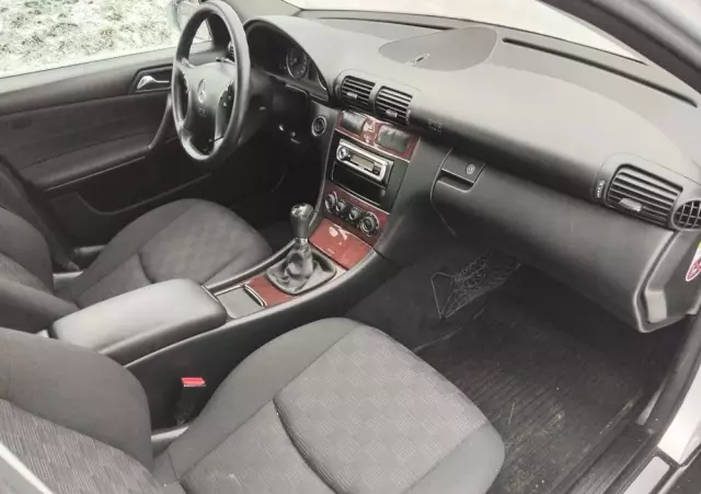 MERCEDES-BENZ Klasa C 180 Kompressor Elegance