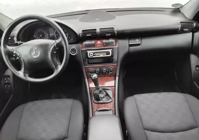 MERCEDES-BENZ Klasa C 180 Kompressor Elegance