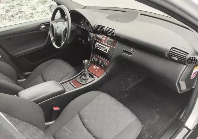 MERCEDES-BENZ Klasa C 180 Kompressor Elegance