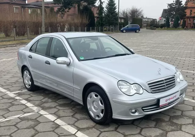 MERCEDES-BENZ Klasa C 180 Kompressor Elegance