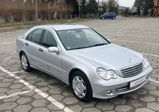 MERCEDES-BENZ Klasa C 180 Kompressor Elegance