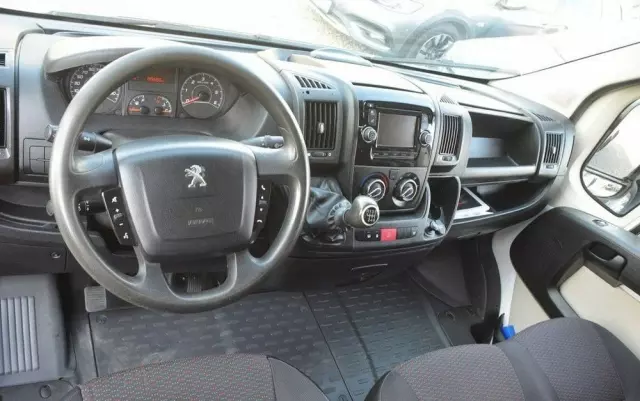 PEUGEOT Boxer 