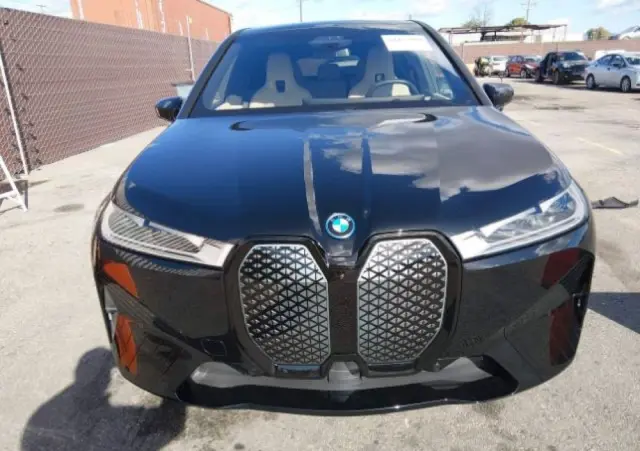 BMW IX 