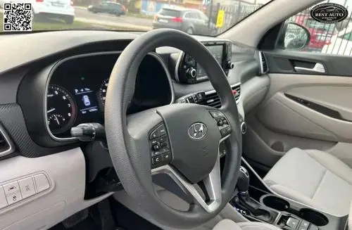 HYUNDAI Tucson 