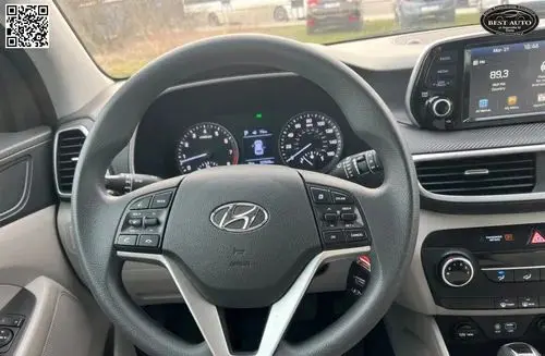 HYUNDAI Tucson 
