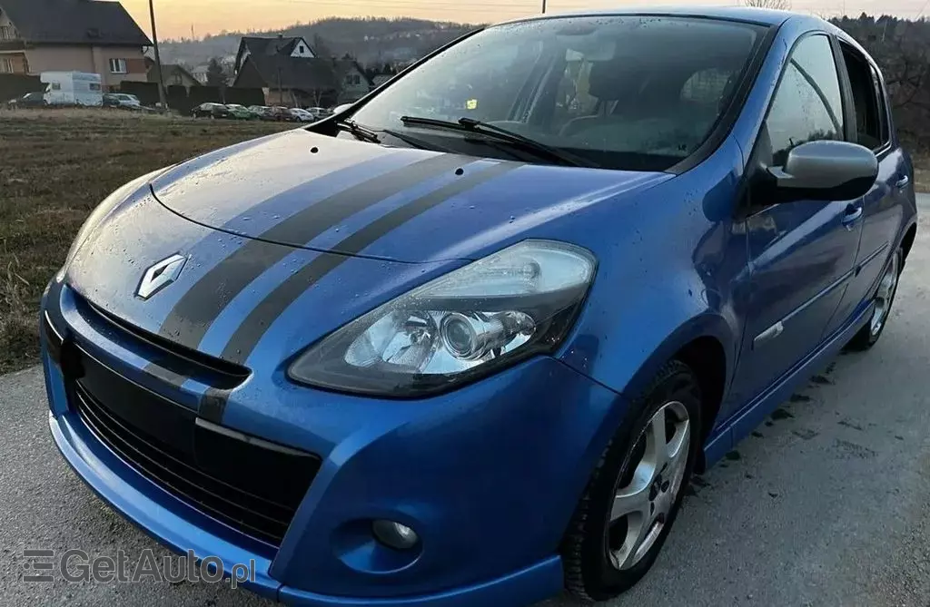 RENAULT Clio 