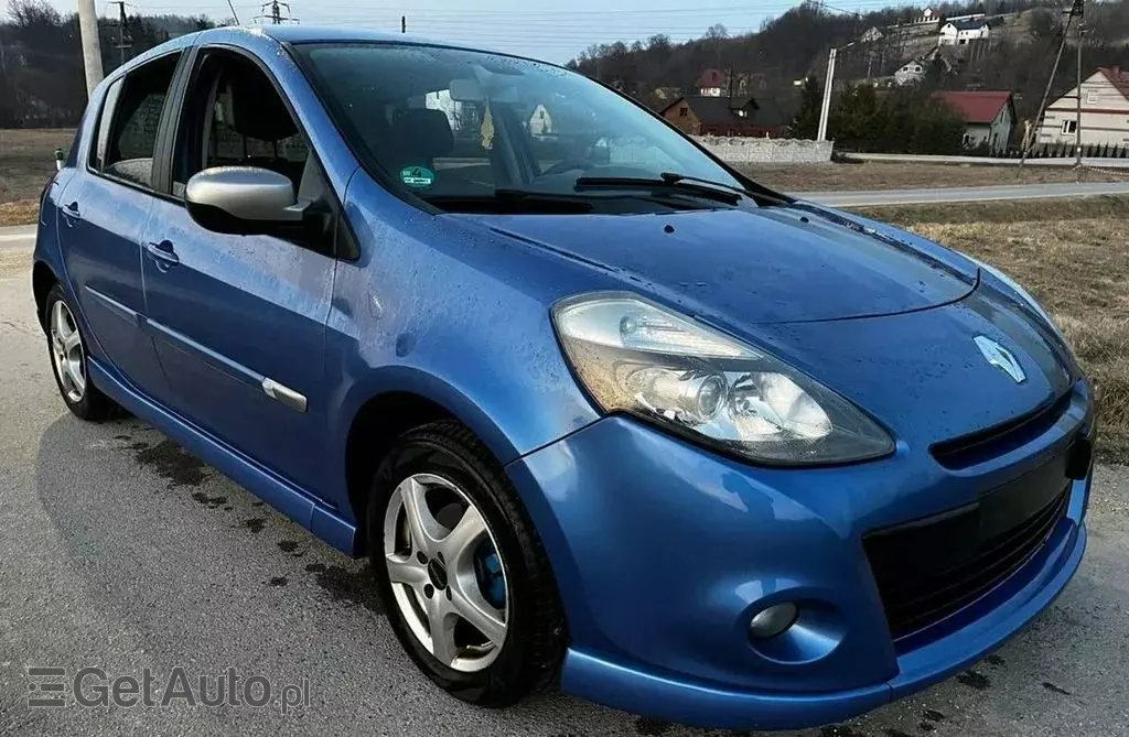 RENAULT Clio 