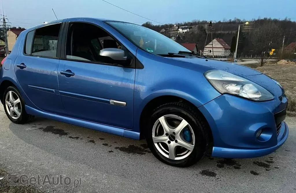 RENAULT Clio 