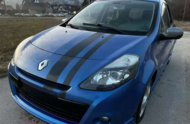 RENAULT Clio 