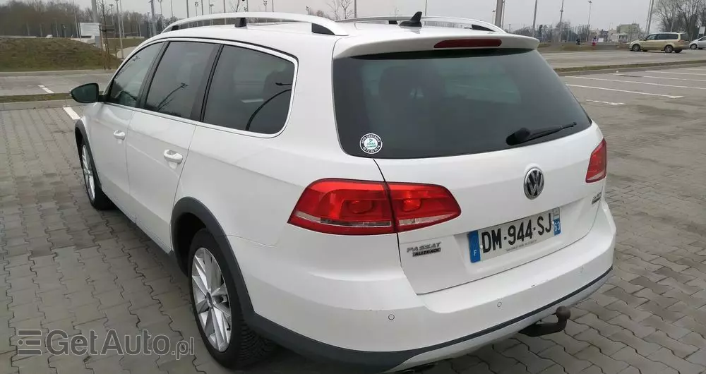 VOLKSWAGEN Passat Alltrack 