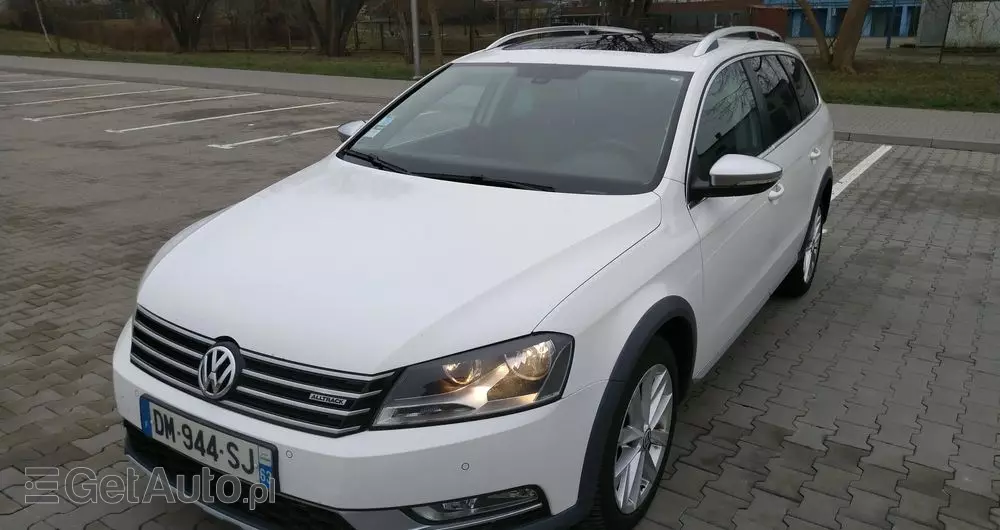 VOLKSWAGEN Passat Alltrack 