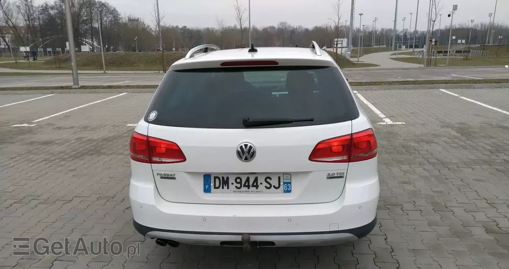 VOLKSWAGEN Passat Alltrack 