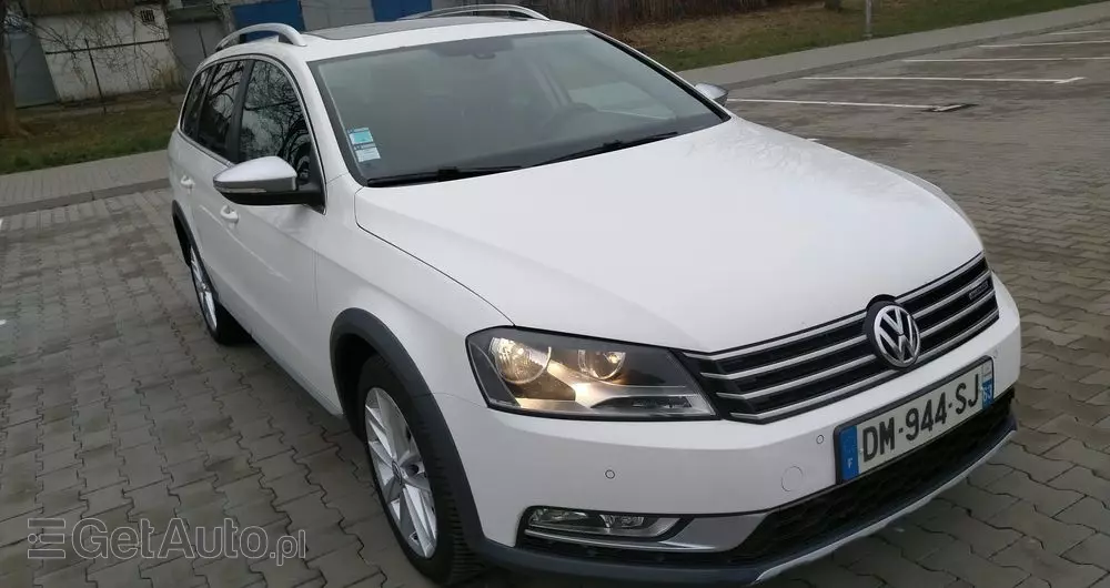 VOLKSWAGEN Passat Alltrack 