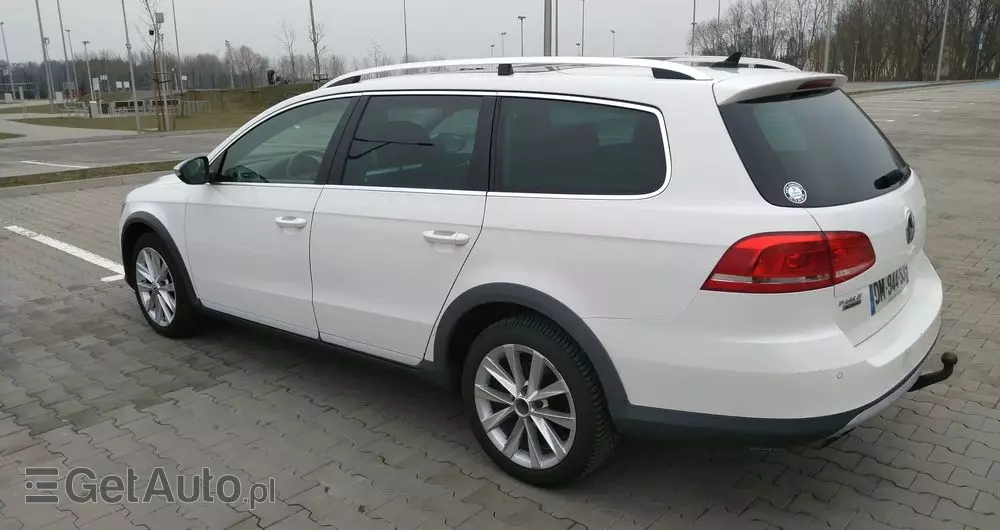 VOLKSWAGEN Passat Alltrack 