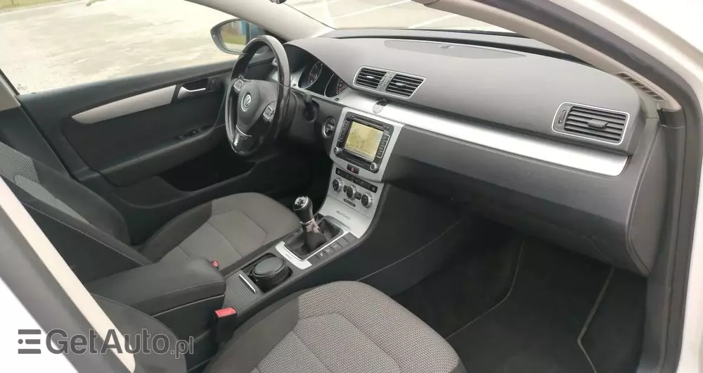 VOLKSWAGEN Passat Alltrack 