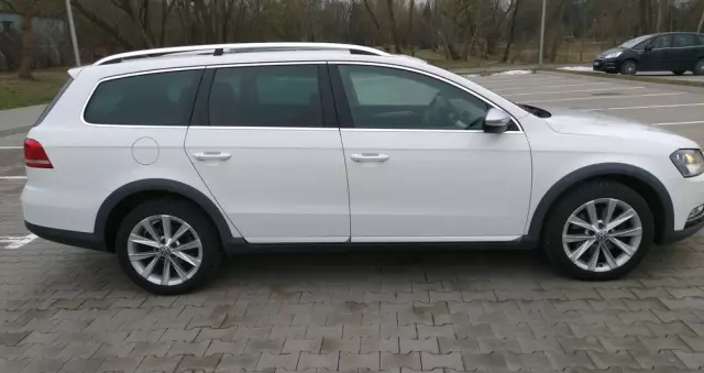 VOLKSWAGEN Passat Alltrack 