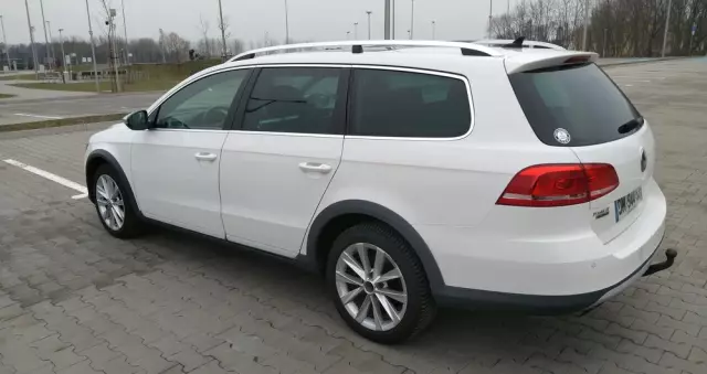 VOLKSWAGEN Passat Alltrack 