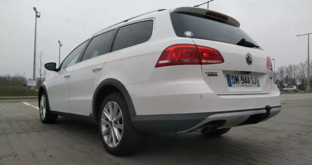 VOLKSWAGEN Passat Alltrack 