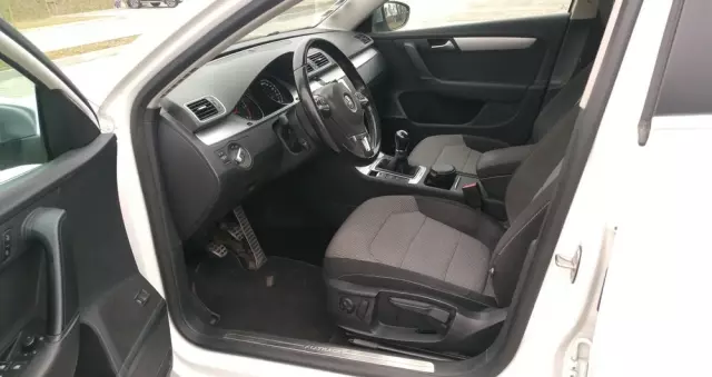 VOLKSWAGEN Passat Alltrack 
