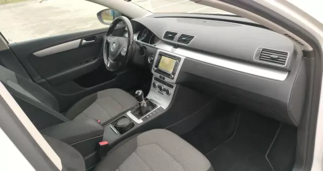 VOLKSWAGEN Passat Alltrack 