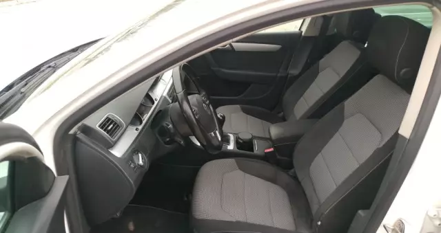 VOLKSWAGEN Passat Alltrack 