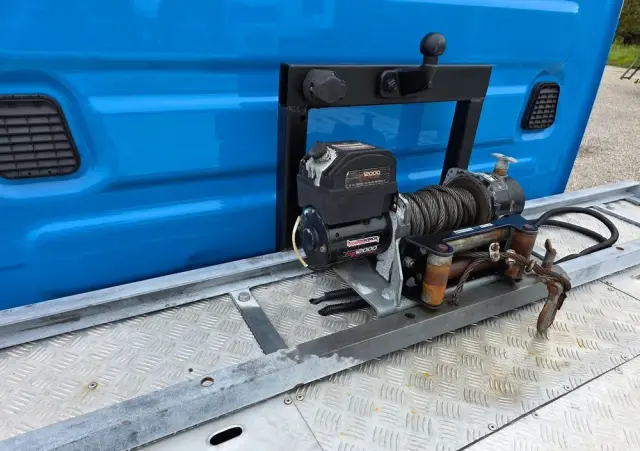 IVECO 70C18 Hi-Matic Pomoc drogowa Pneumatyka 