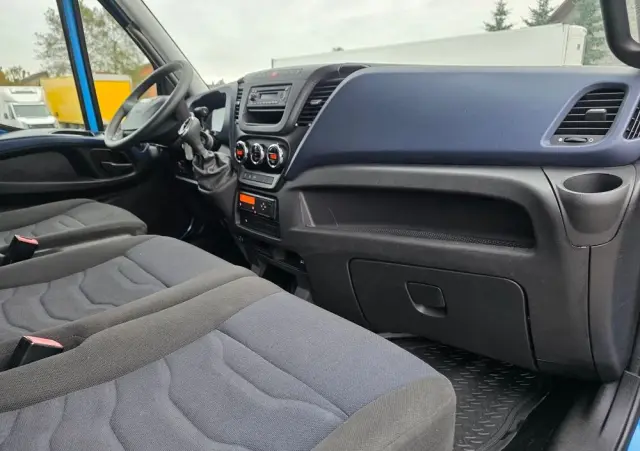 IVECO 70C18 Hi-Matic Pomoc drogowa Pneumatyka 