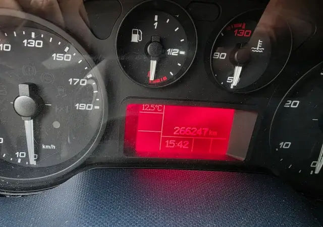 IVECO 70C18 Hi-Matic Pomoc drogowa Pneumatyka 