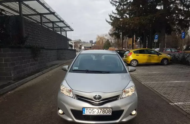 TOYOTA Yaris 