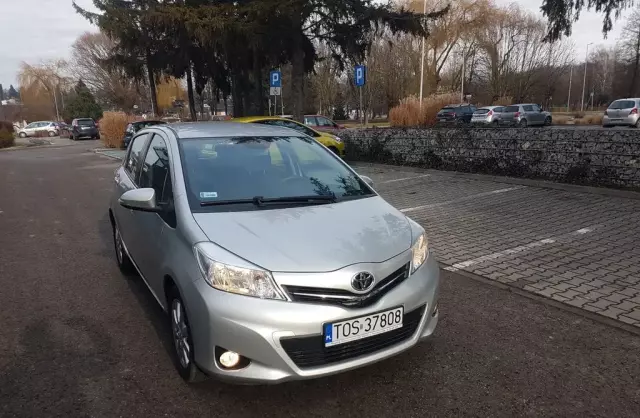 TOYOTA Yaris 