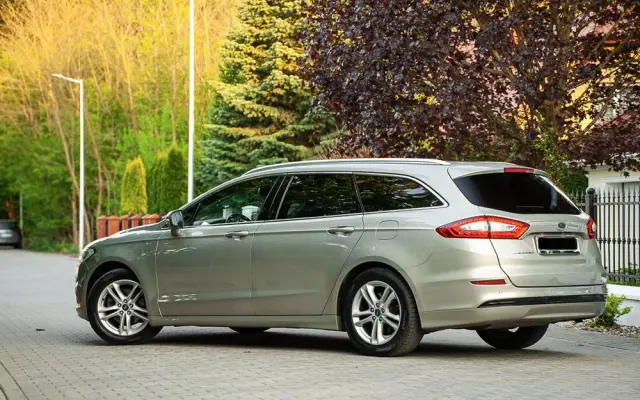 FORD Mondeo 2.0 TDCi STart-Stopp Titanium
