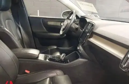 VOLVO Xc 40 