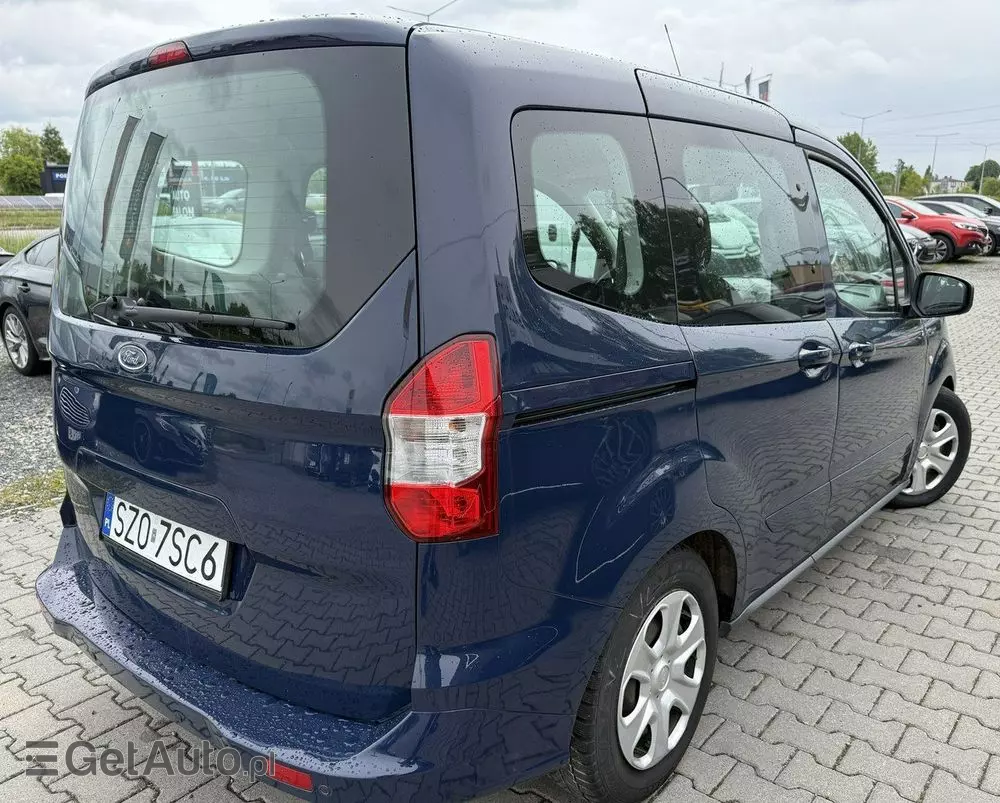FORD Tourneo Courier 