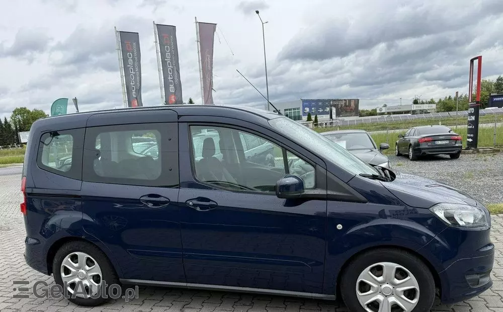 FORD Tourneo Courier 