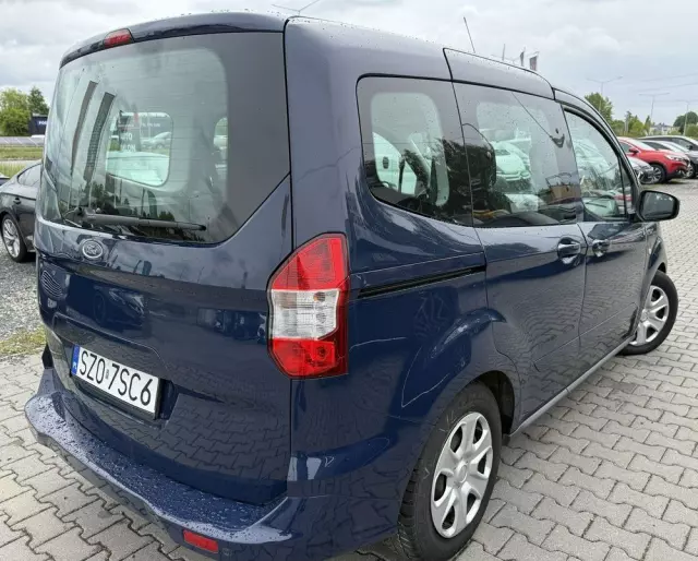 FORD Tourneo Courier 