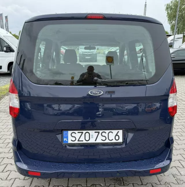 FORD Tourneo Courier 