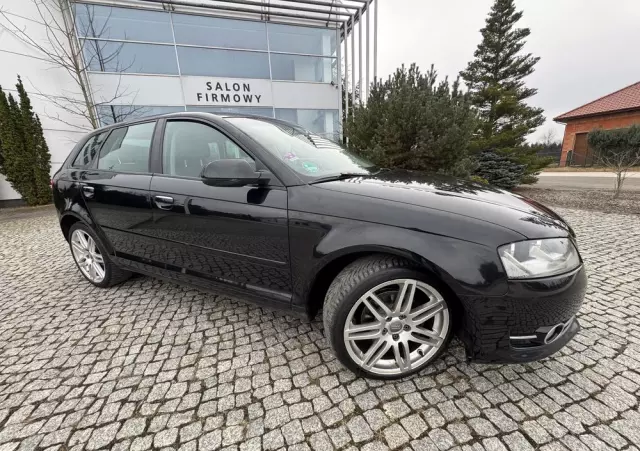 AUDI A3 2.0 TDI Sportback DPF S tronic Ambiente
