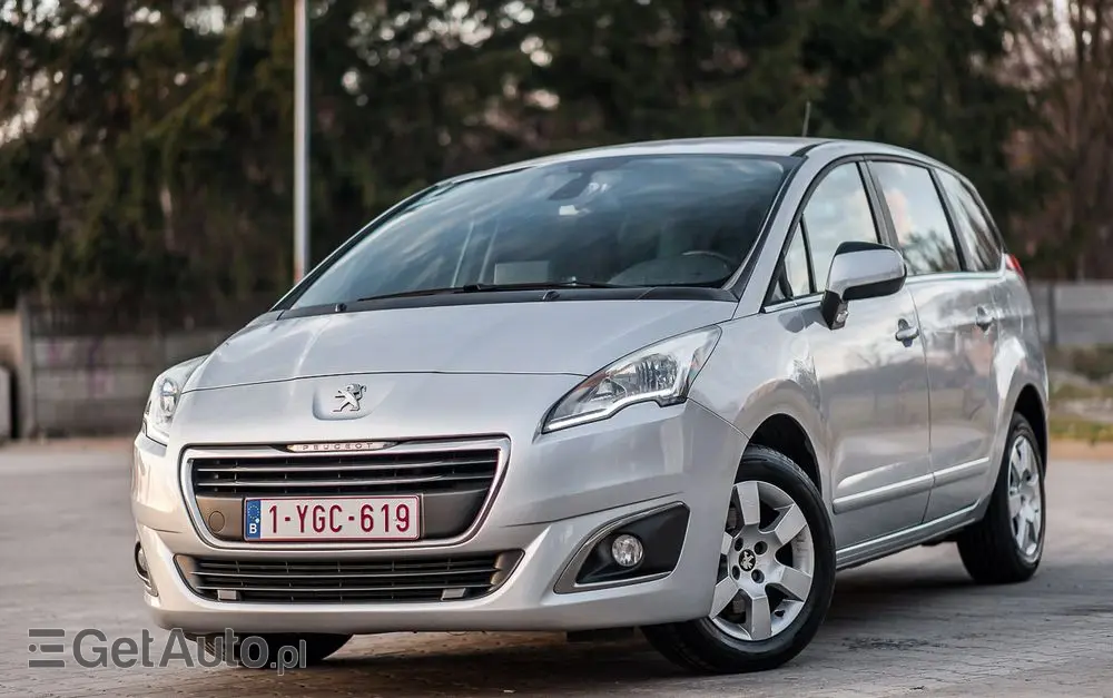 PEUGEOT 5008 