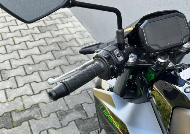 KAWASAKI Z 650 