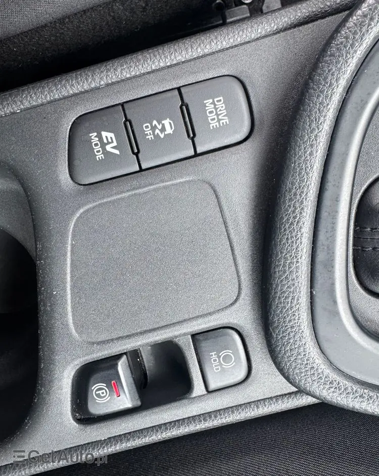 TOYOTA Yaris Ver-hybrid-1-5-comfort