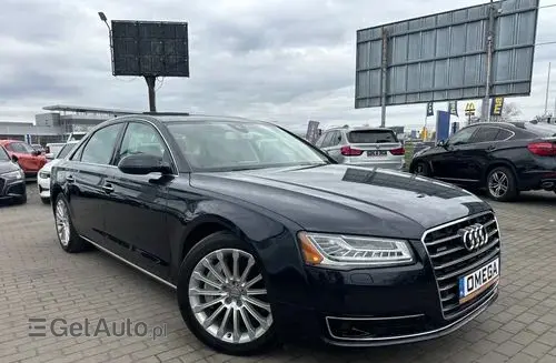 AUDI A8 