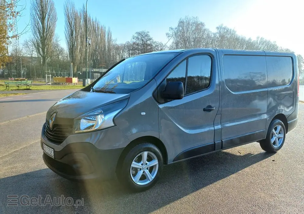 RENAULT TRAFIC 