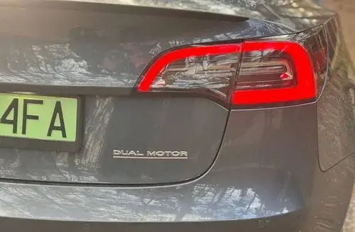 TESLA Model 3 