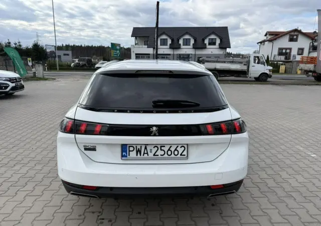 PEUGEOT 508 BlueHDi 130 EAT8 Allure Pack